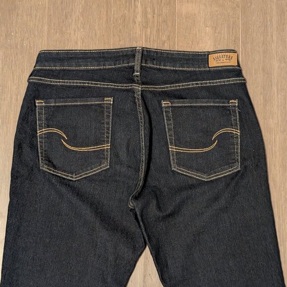 Signature by Levi Strauss The Legging Jeans, Mid Rise Dark  - Size 10 (Like New) - Picture 8 of 14